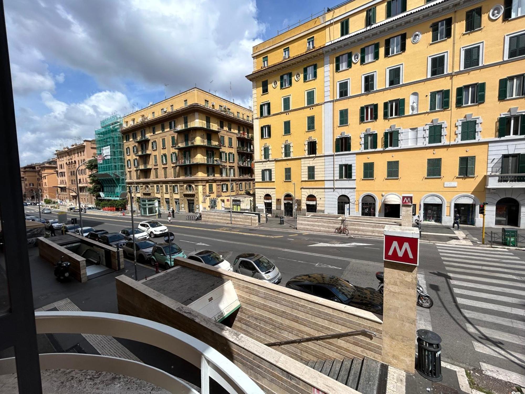 Aura Roma — Foto 1